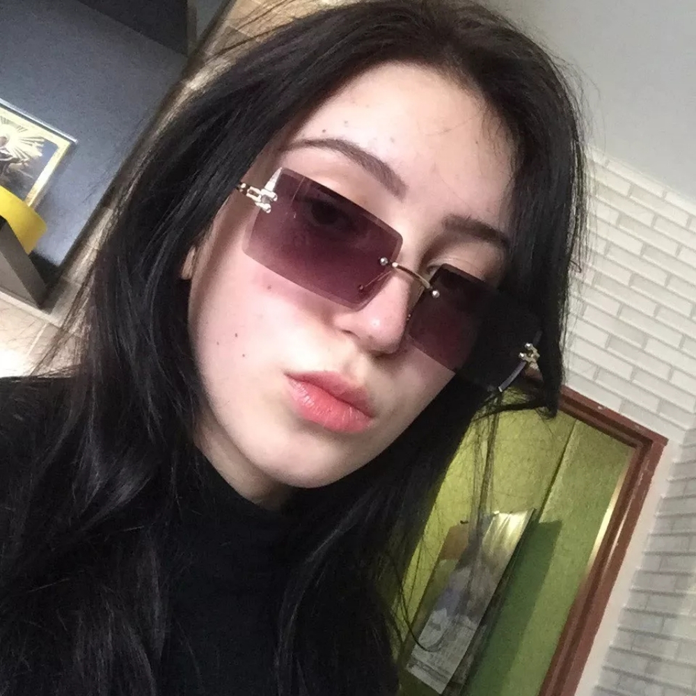 Retro 90's Sunglasses - Picture 6 of 11